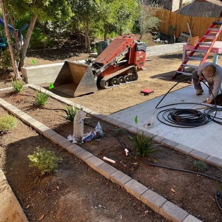 Action-Shots-placing-pavers